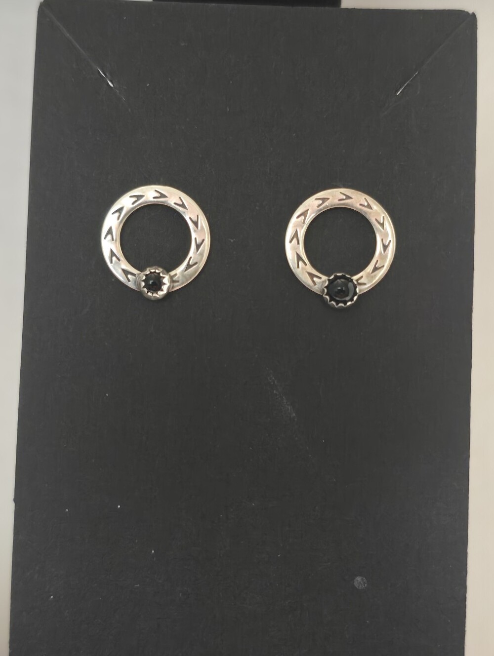 Vintage Native American Signed P Sterling Silver and Onyx Post Earrings .56 Inch